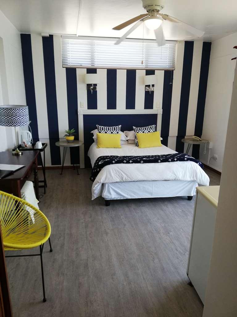 Hoedjiesbaai Hotel Saldanha Bay Номер фото