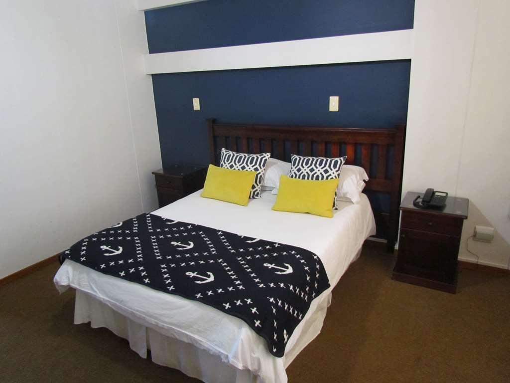 Hoedjiesbaai Hotel Saldanha Bay Номер фото